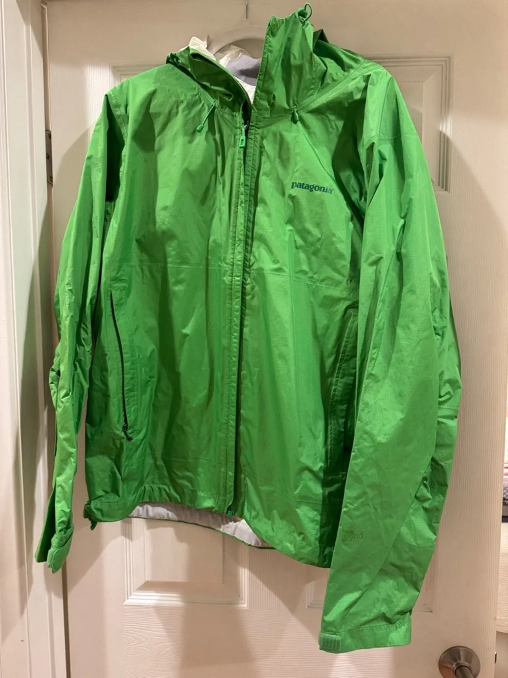 Patagonia men’s Bright Green Hooded Shell Jacket - Picture 1 of 8